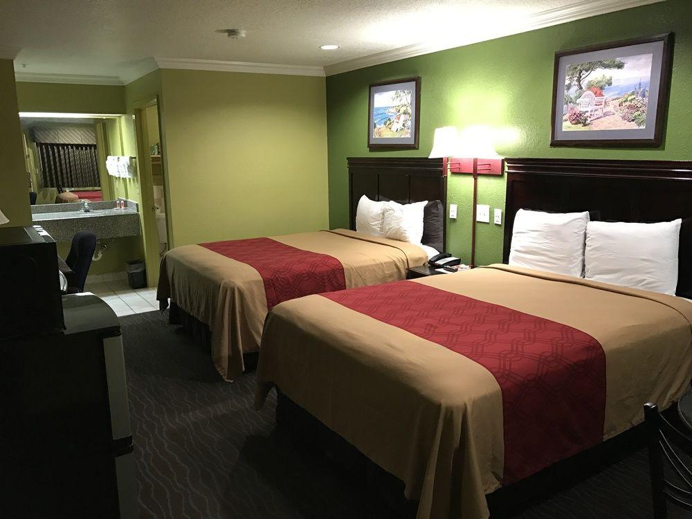 Express Inn Hobby Airport Хюстън Екстериор снимка