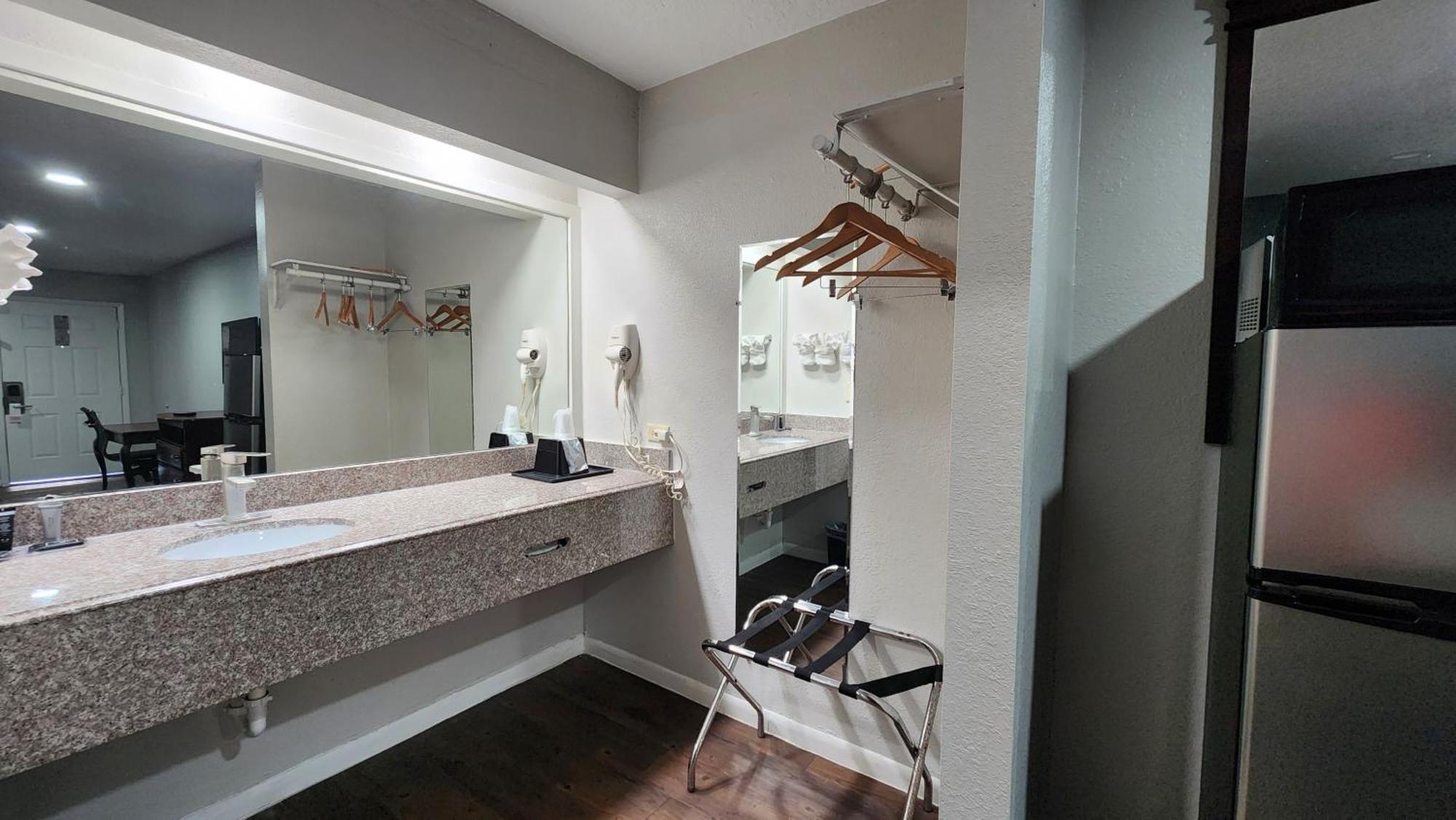 Express Inn Hobby Airport Хюстън Екстериор снимка
